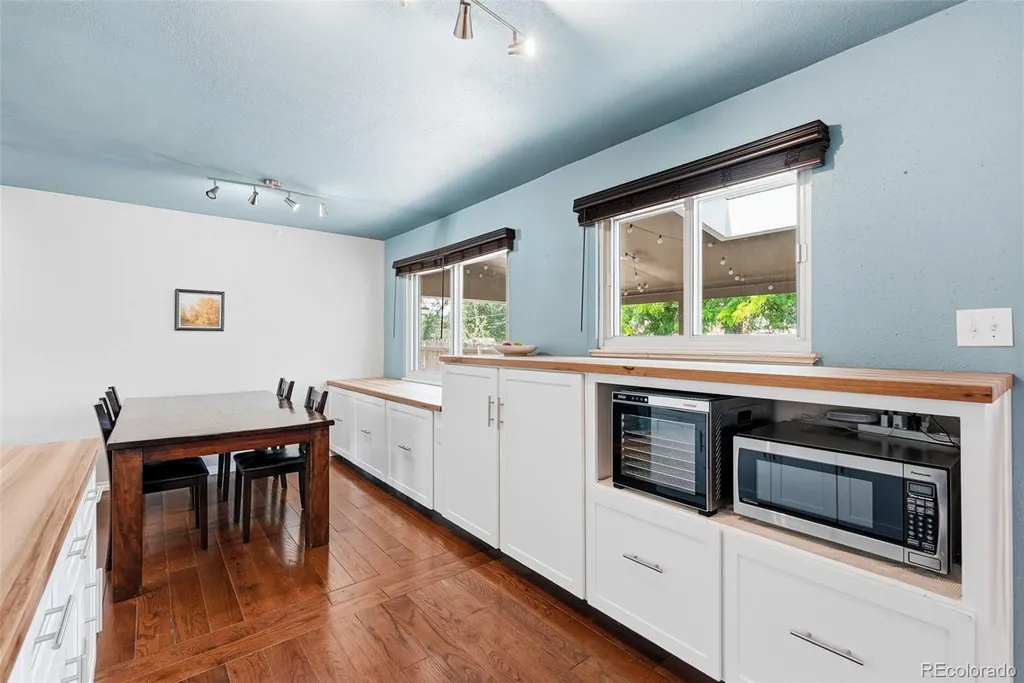 3233 Troy Street Aurora CO 80011