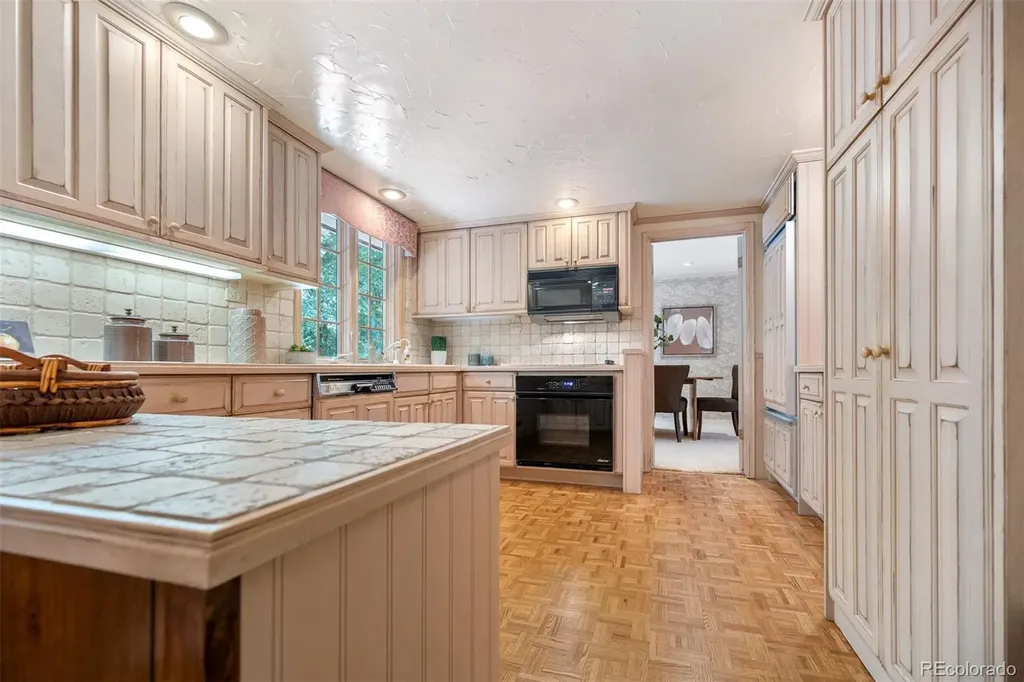 3297 S Oneida Way Denver CO 80224