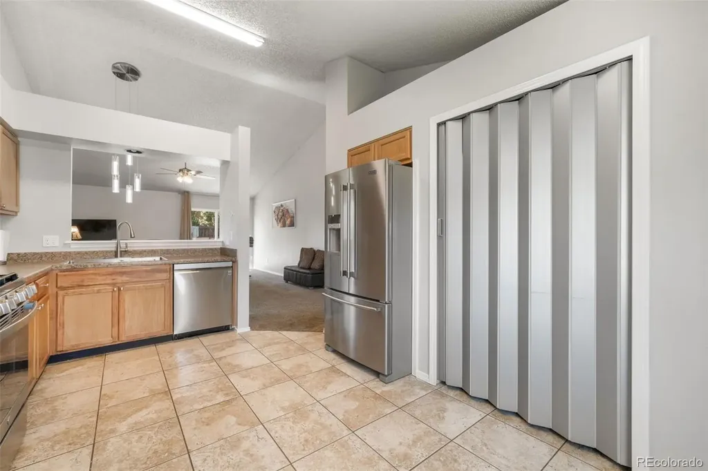 1643 S Canoe Creek Drive Colorado Springs CO 80906
