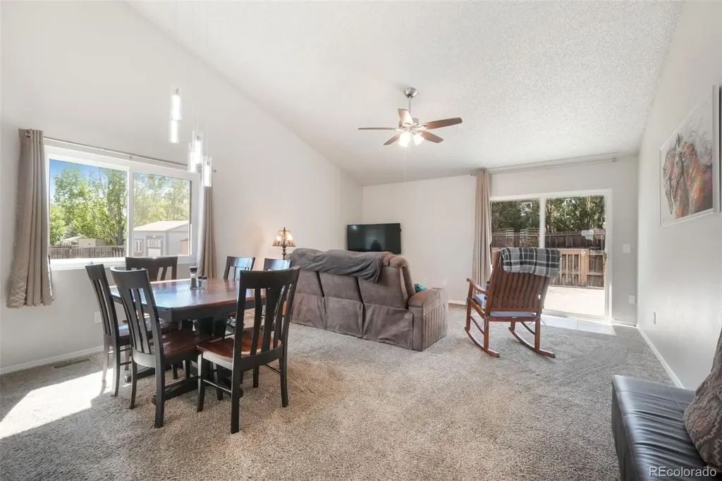 1643 S Canoe Creek Drive Colorado Springs CO 80906