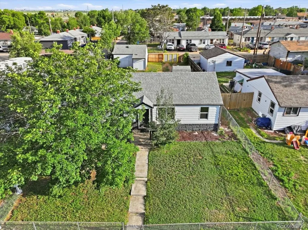7194 Garden Lane Commerce City CO 80022