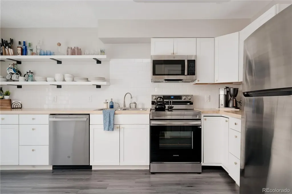 1223 S Idalia Street Aurora CO 80017