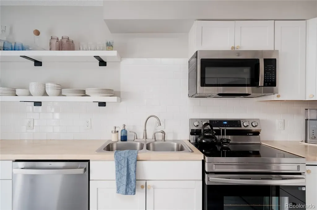 1223 S Idalia Street Aurora CO 80017