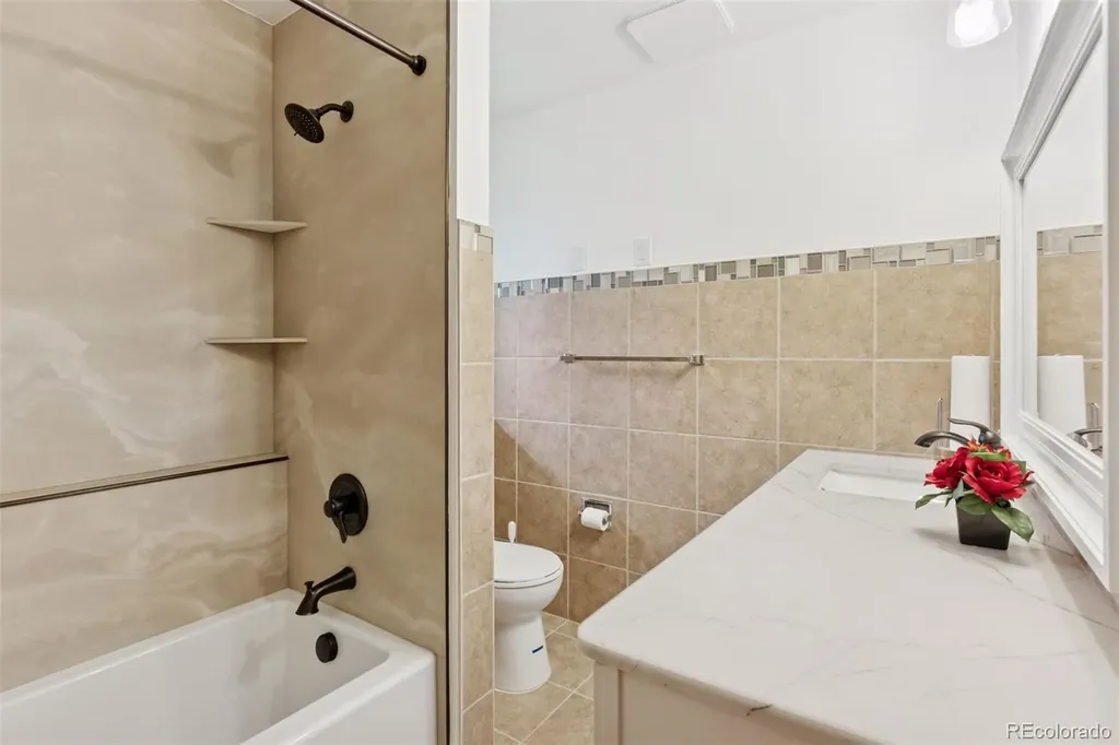 8484 E Radcliff Avenue Denver CO 80237