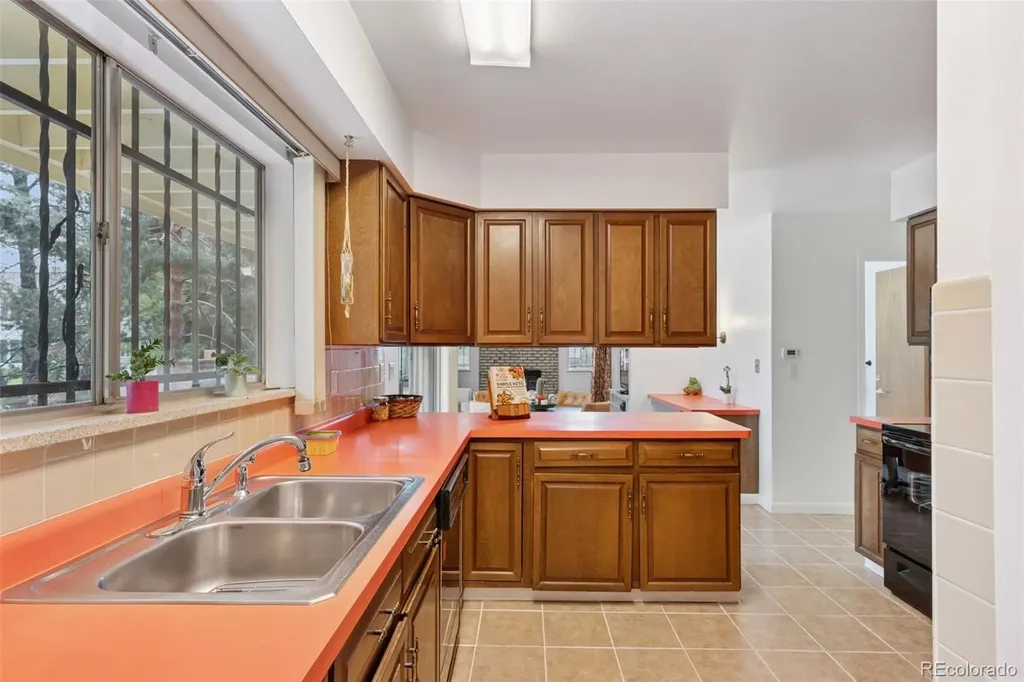 8484 E Radcliff Avenue Denver CO 80237