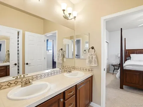 7465 S Jackson Gap Way Aurora CO 80016