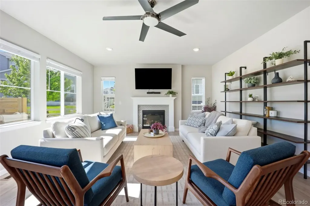 7240 S White Crow Way Aurora CO 80016