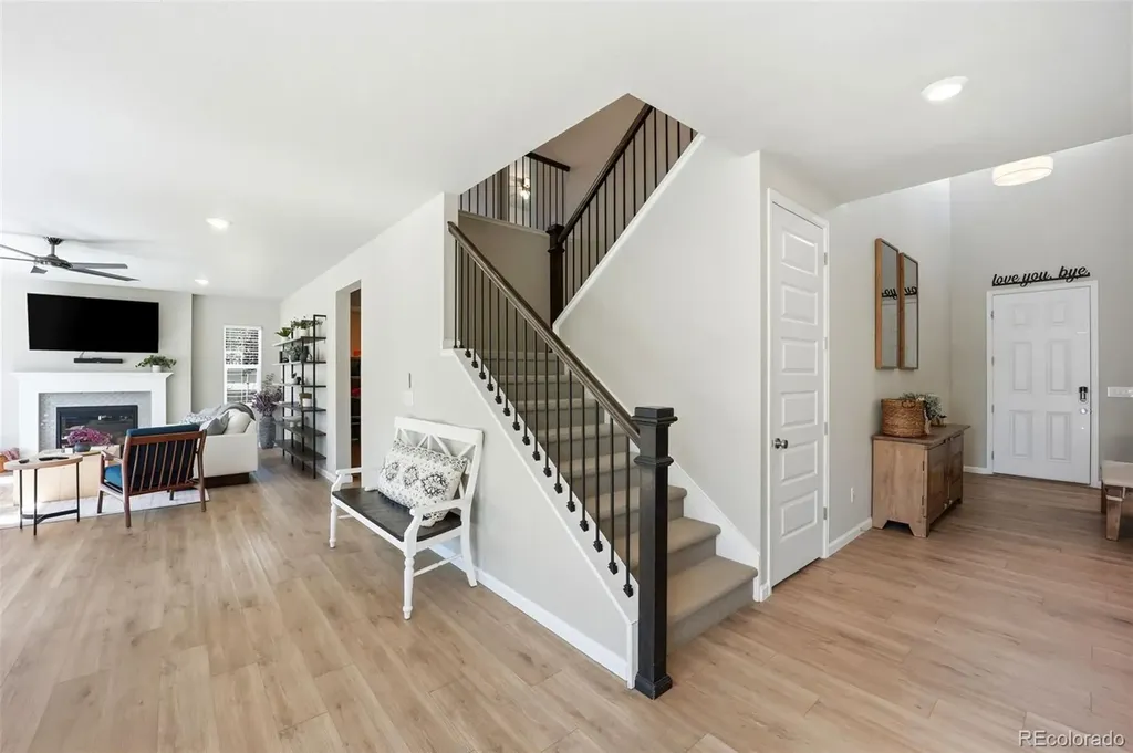 7240 S White Crow Way Aurora CO 80016