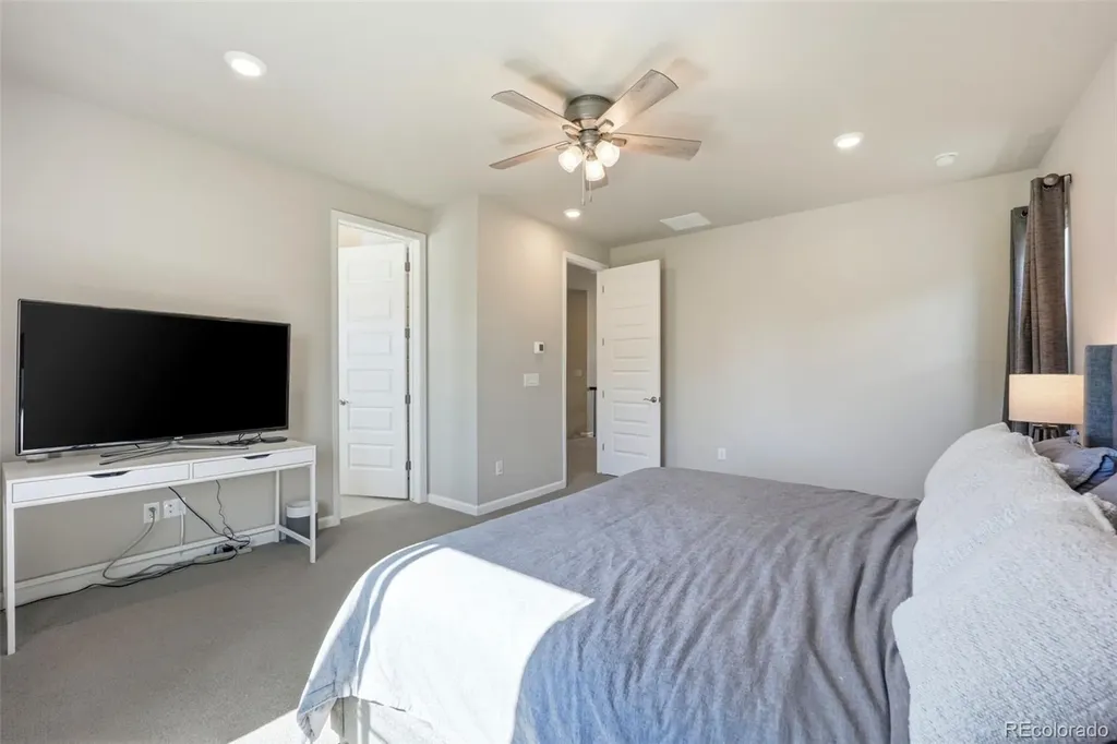 7240 S White Crow Way Aurora CO 80016