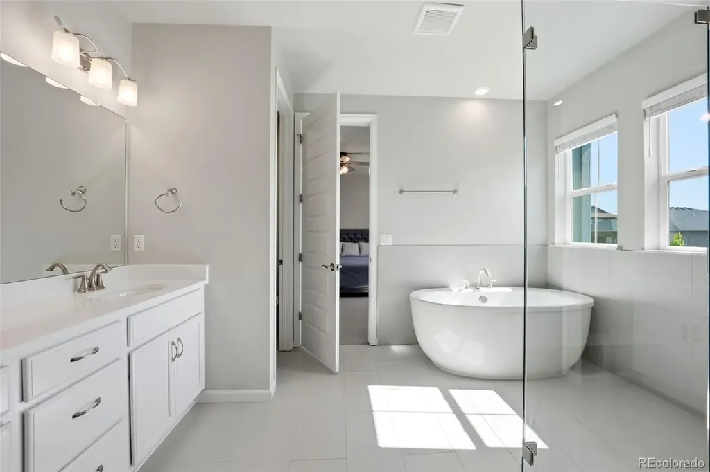 7240 S White Crow Way Aurora CO 80016