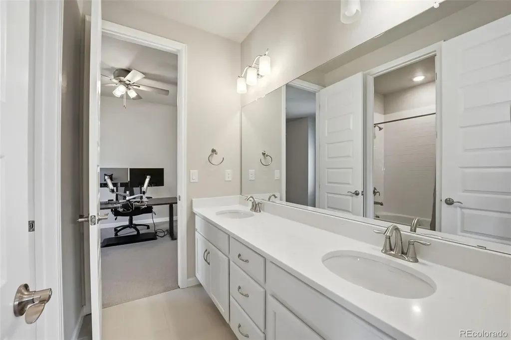 7240 S White Crow Way Aurora CO 80016