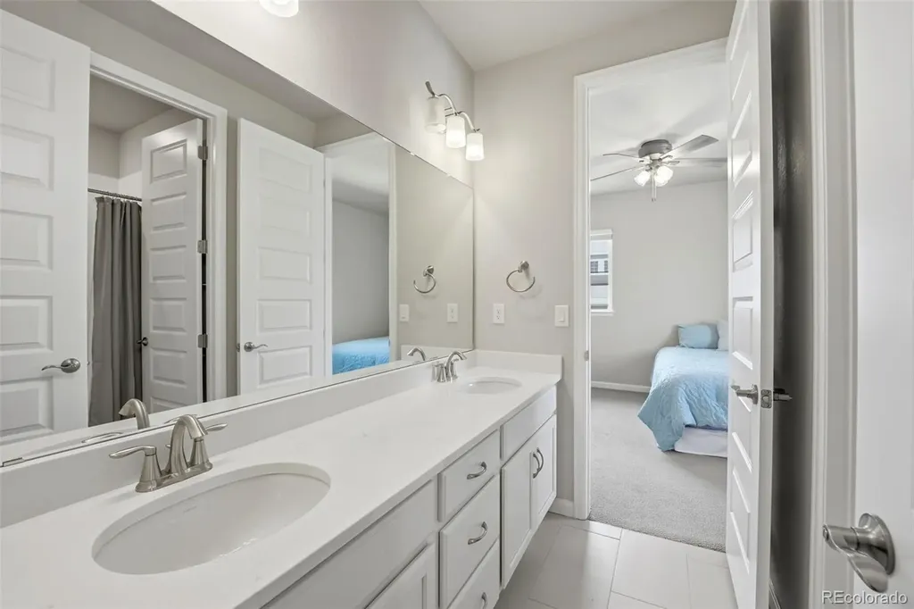 7240 S White Crow Way Aurora CO 80016