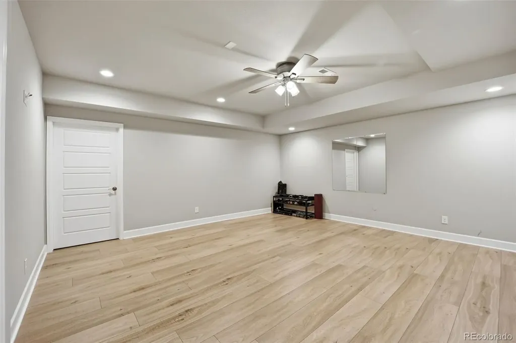 7240 S White Crow Way Aurora CO 80016