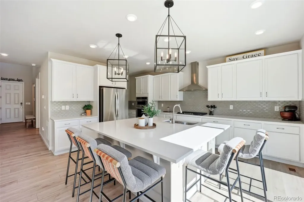 7240 S White Crow Way Aurora CO 80016