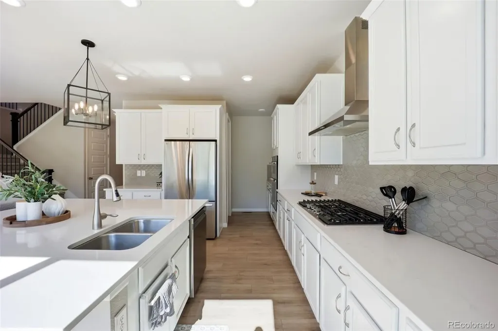 7240 S White Crow Way Aurora CO 80016