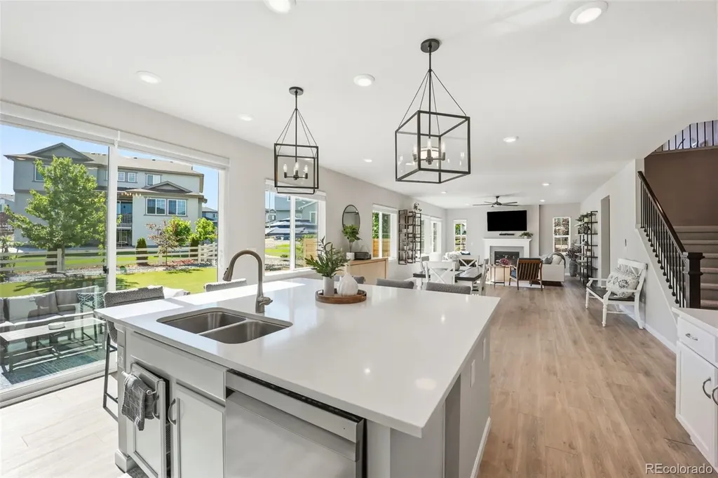 7240 S White Crow Way Aurora CO 80016