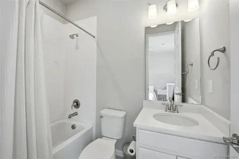 7240 S White Crow Way Aurora CO 80016