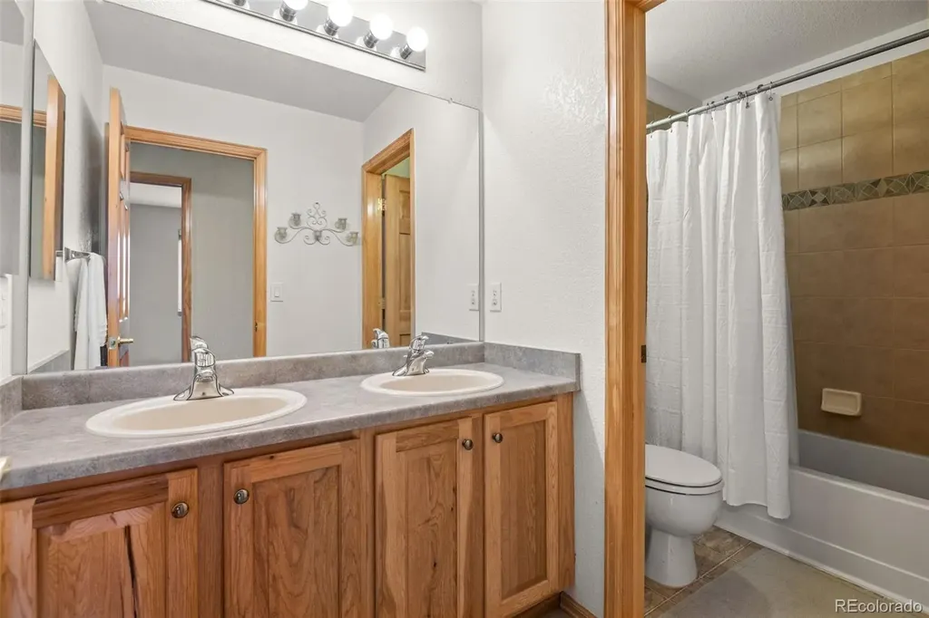 14149 Whitney Circle Broomfield CO 80023