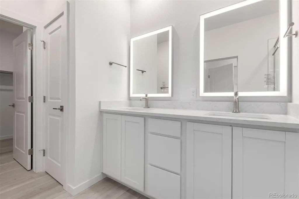 6153 N Ceylon Street Denver CO 80249