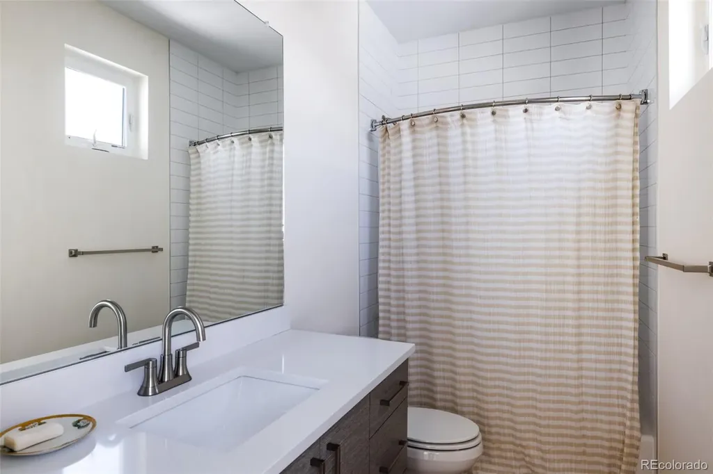 5620 Zuni Court Denver CO 80221
