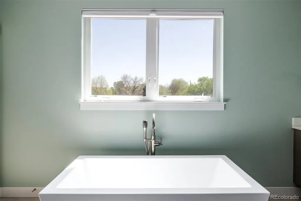 5620 Zuni Court Denver CO 80221