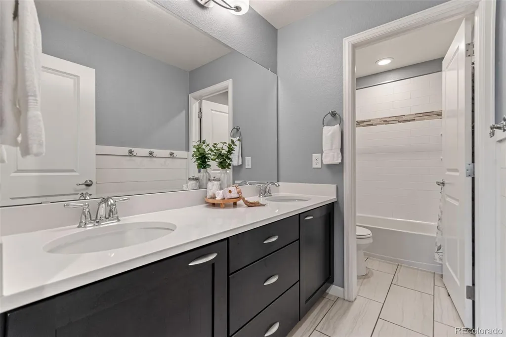 9337 Iron Mountain Way Arvada CO 80007