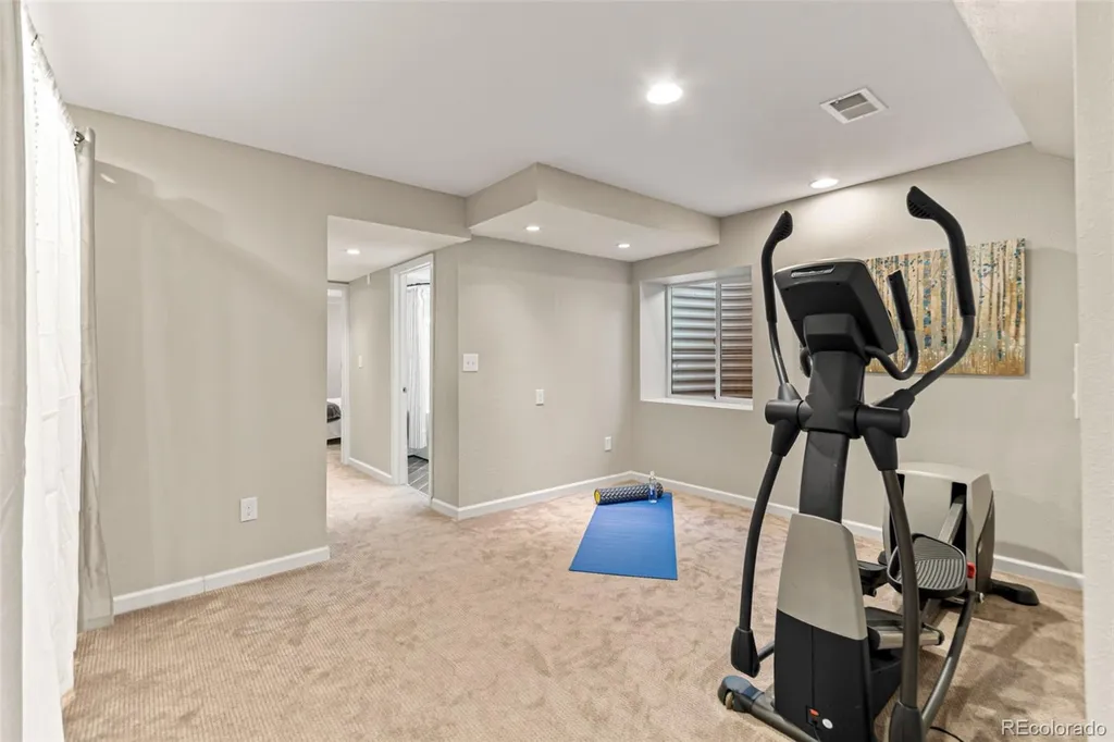 9337 Iron Mountain Way Arvada CO 80007