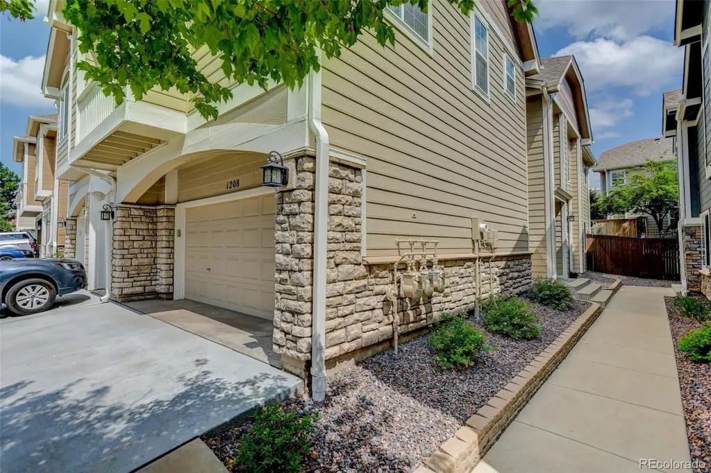 1208 Carlyle Park Circle Highlands Ranch CO 80129