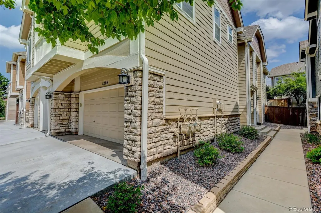 1208 Carlyle Park Circle Highlands Ranch CO 80129