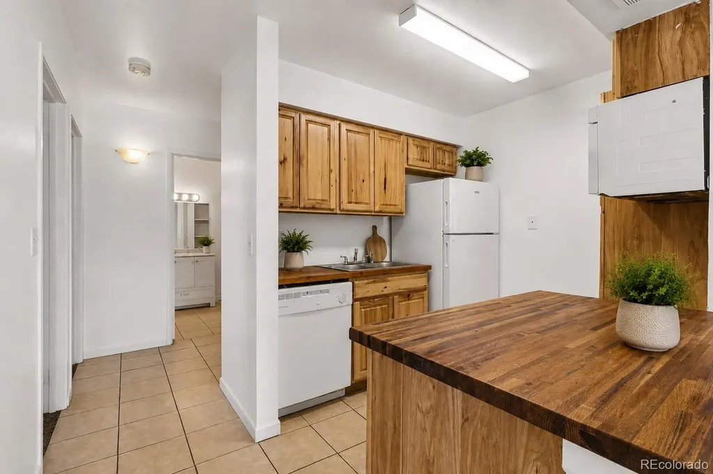5995 W Hampden Avenue Denver CO 80227
