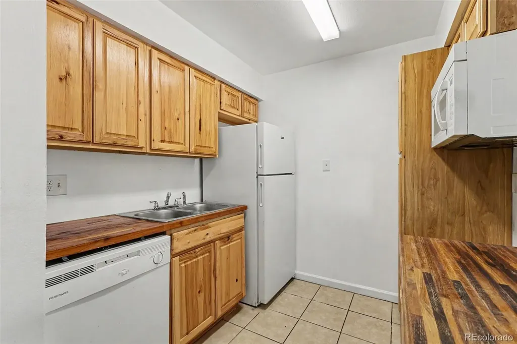 5995 W Hampden Avenue Denver CO 80227