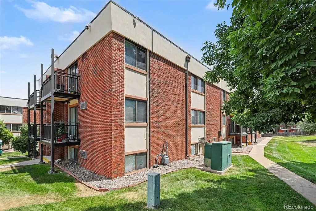 5995 W Hampden Avenue Denver CO 80227