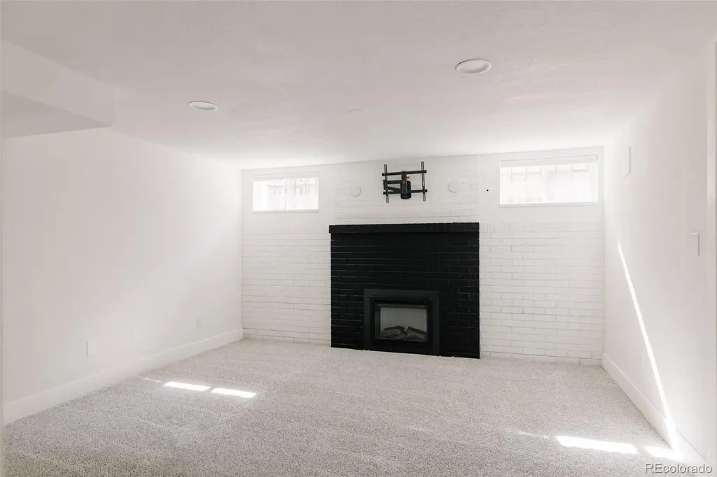 4545 Batavia Place Denver CO 80220