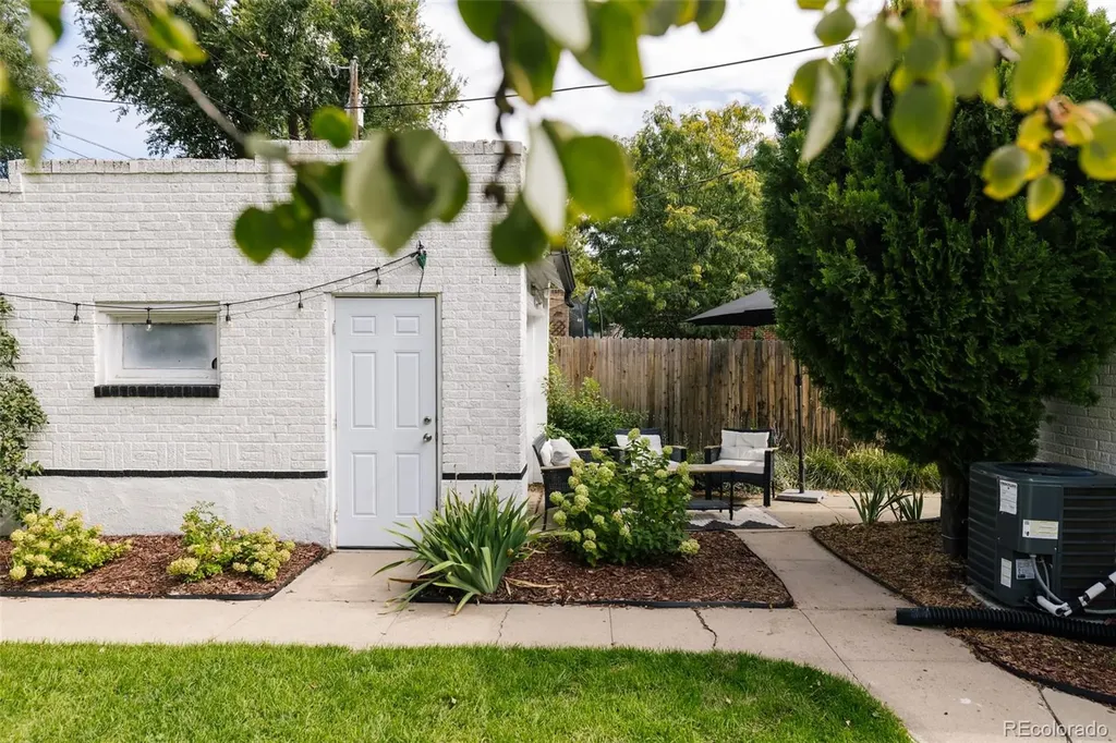 4545 Batavia Place Denver CO 80220