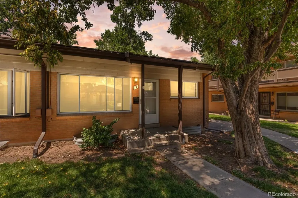 12820 Willow Lane Golden CO 80401