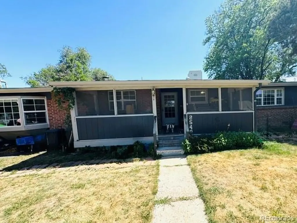 2540 Valley View Drive Denver CO 80221