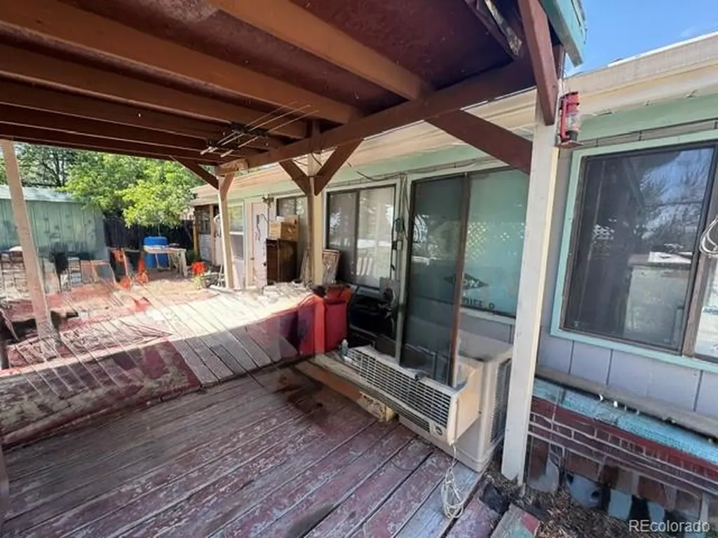 2540 Valley View Drive Denver CO 80221