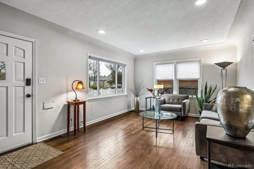 4035 S Logan Street Englewood CO 80113