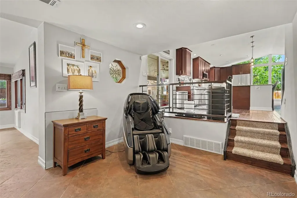 8143 S Otis Court Littleton CO 80128