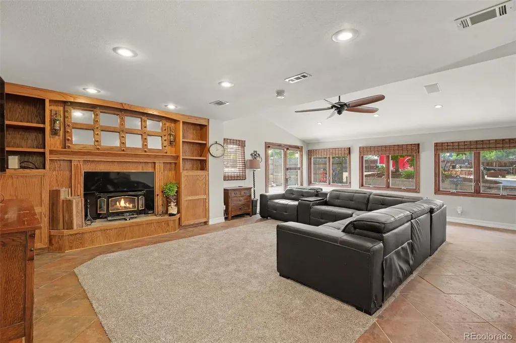 8143 S Otis Court Littleton CO 80128