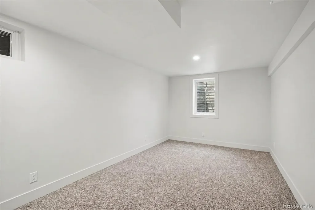 8143 S Otis Court Littleton CO 80128