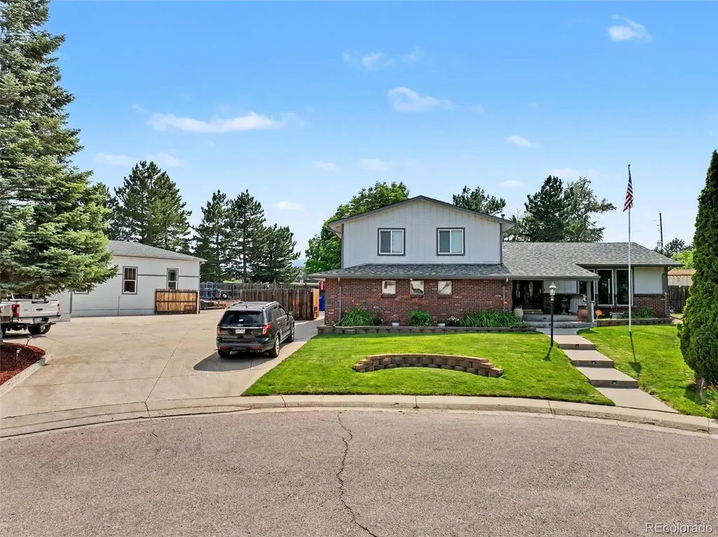 8143 S Otis Court Littleton CO 80128
