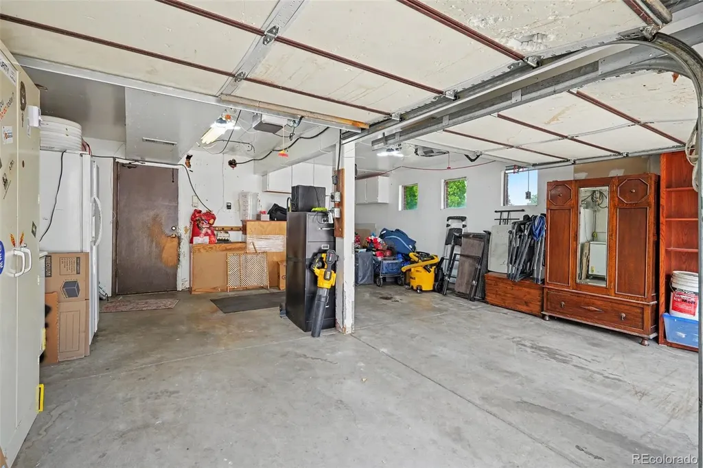 8143 S Otis Court Littleton CO 80128