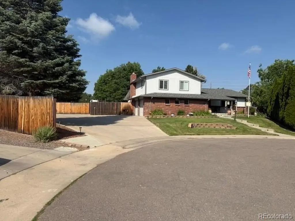 8143 S Otis Court Littleton CO 80128