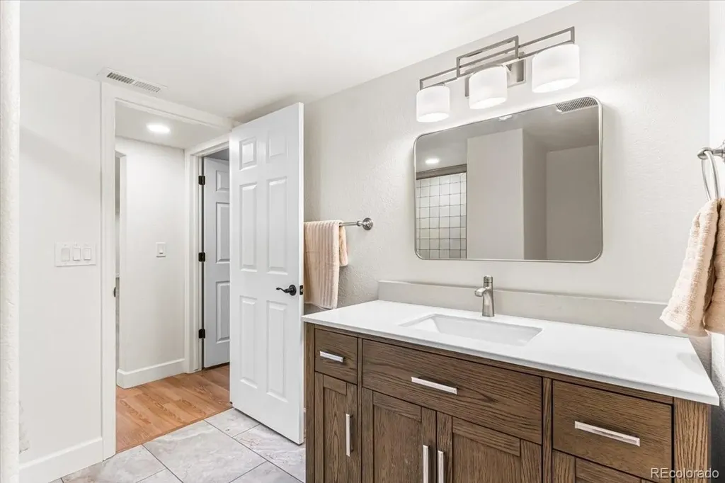 22045 E Hoover Drive Aurora CO 80016