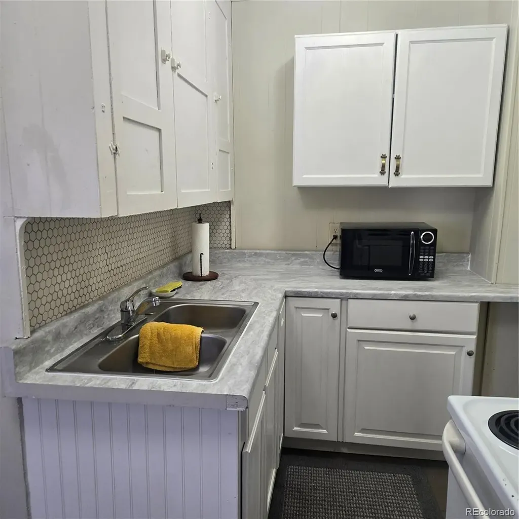 811-813 4th Street Alamosa CO 81101