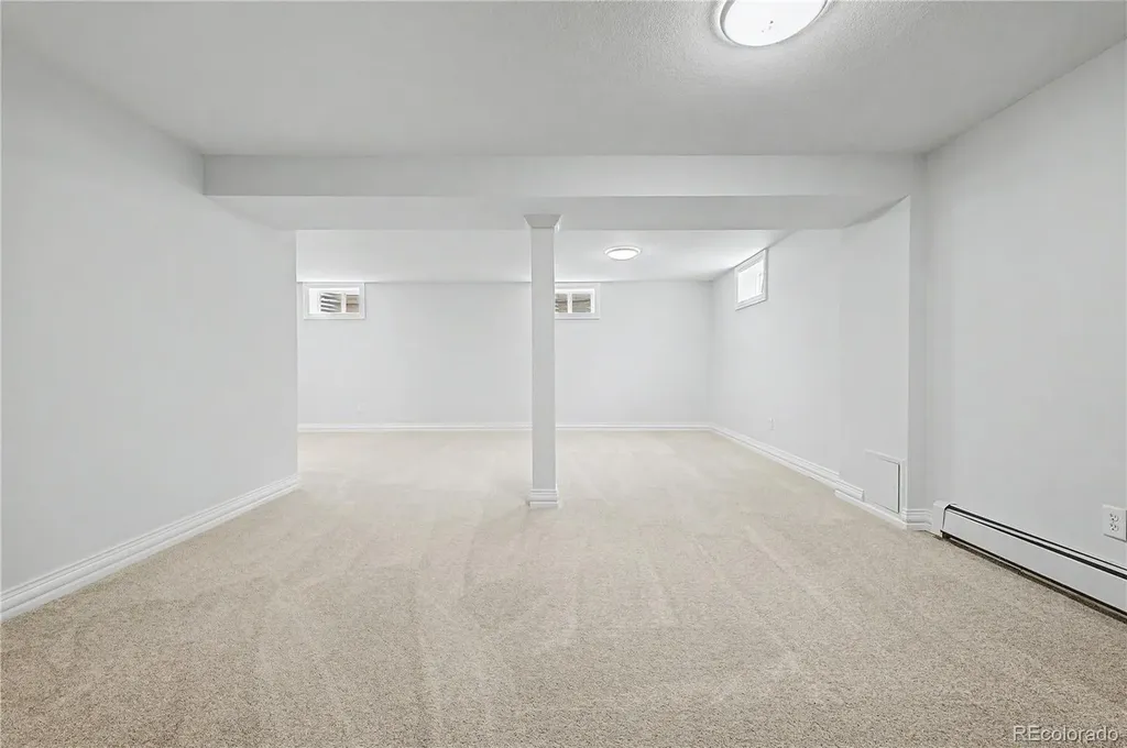 328 Troy Street Aurora CO 80011