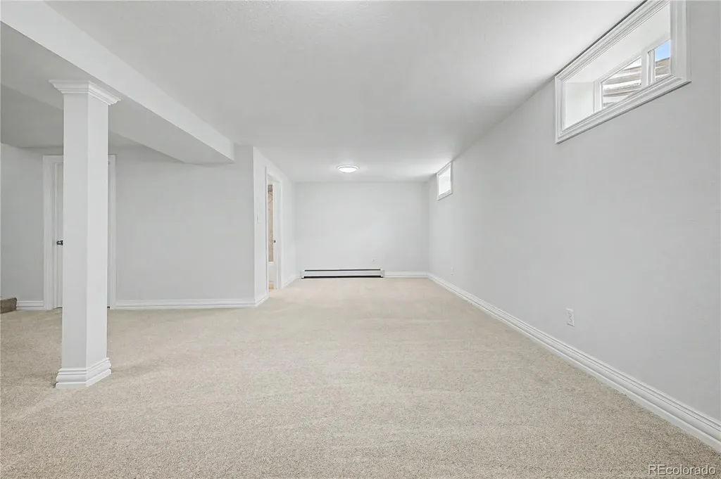 328 Troy Street Aurora CO 80011