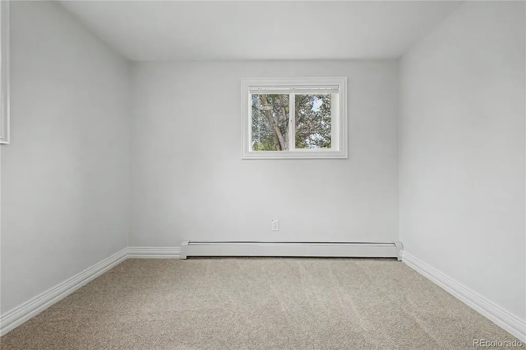 328 Troy Street Aurora CO 80011