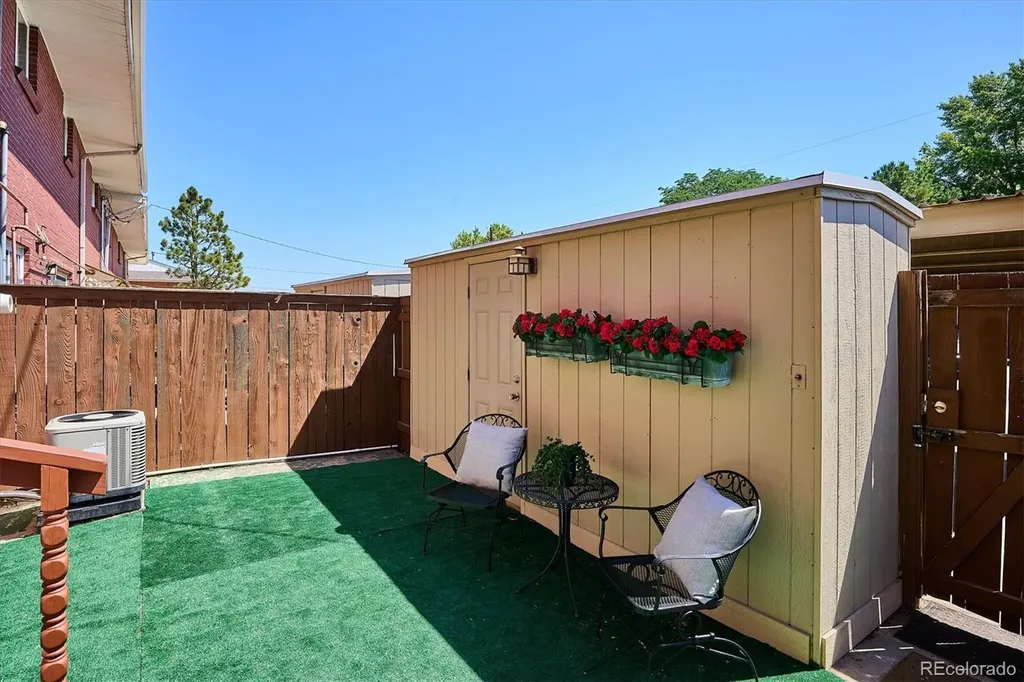 3952 S Yosemite Street Denver CO 80237